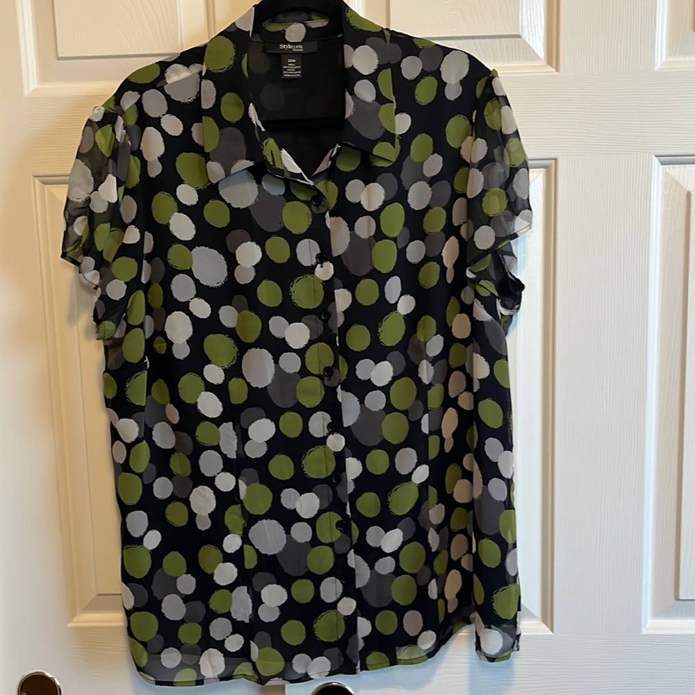 Lightweight button front top